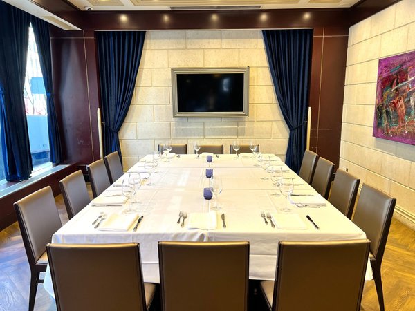 Executive Room - Image 3