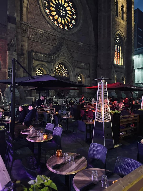 Le Cabaret Chic - Le Balcon - Image 3