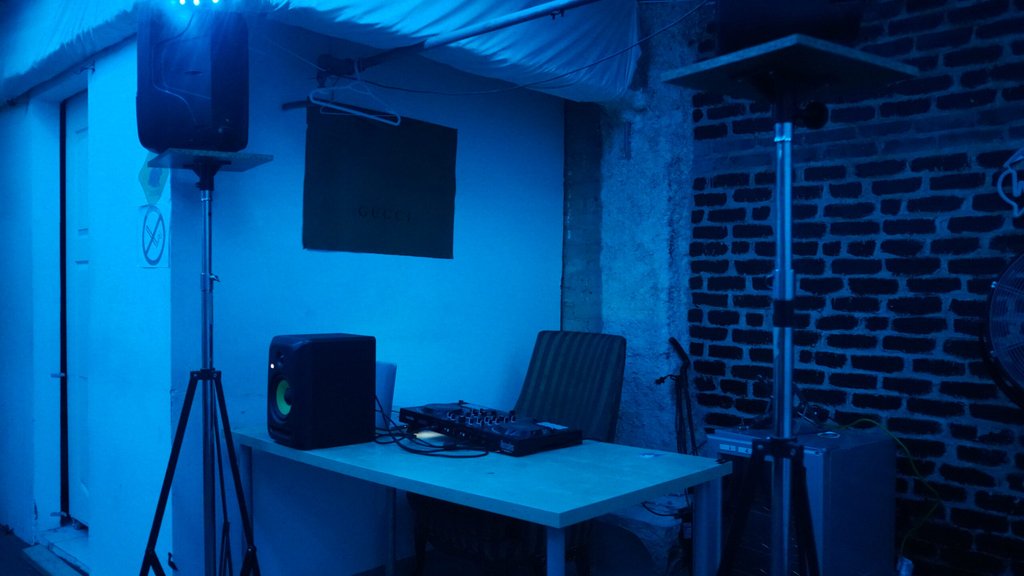 Gallery image