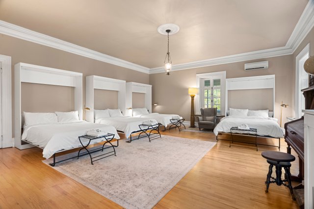 Le Manoir Maplewood - Image 5