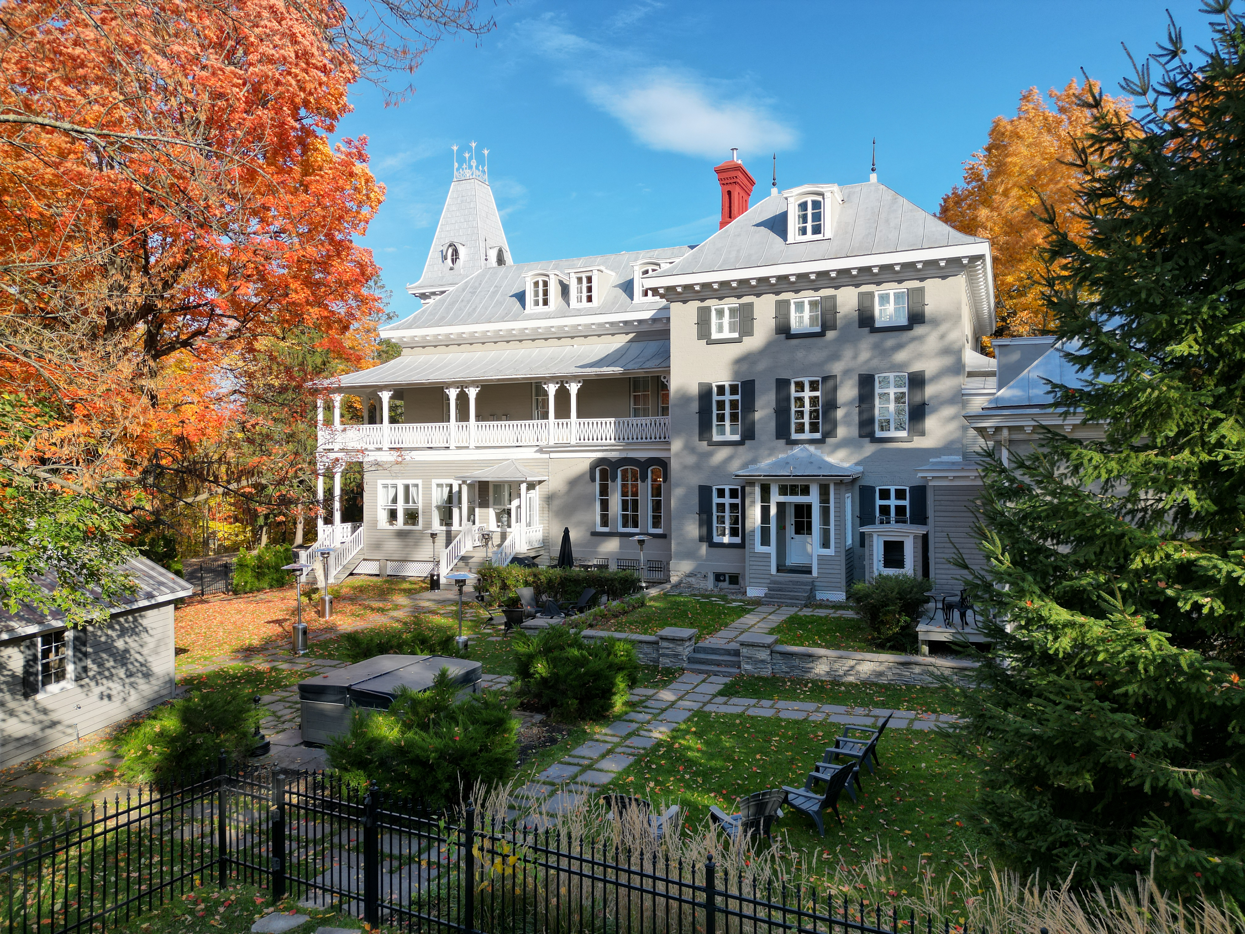 Le Manoir Maplewood