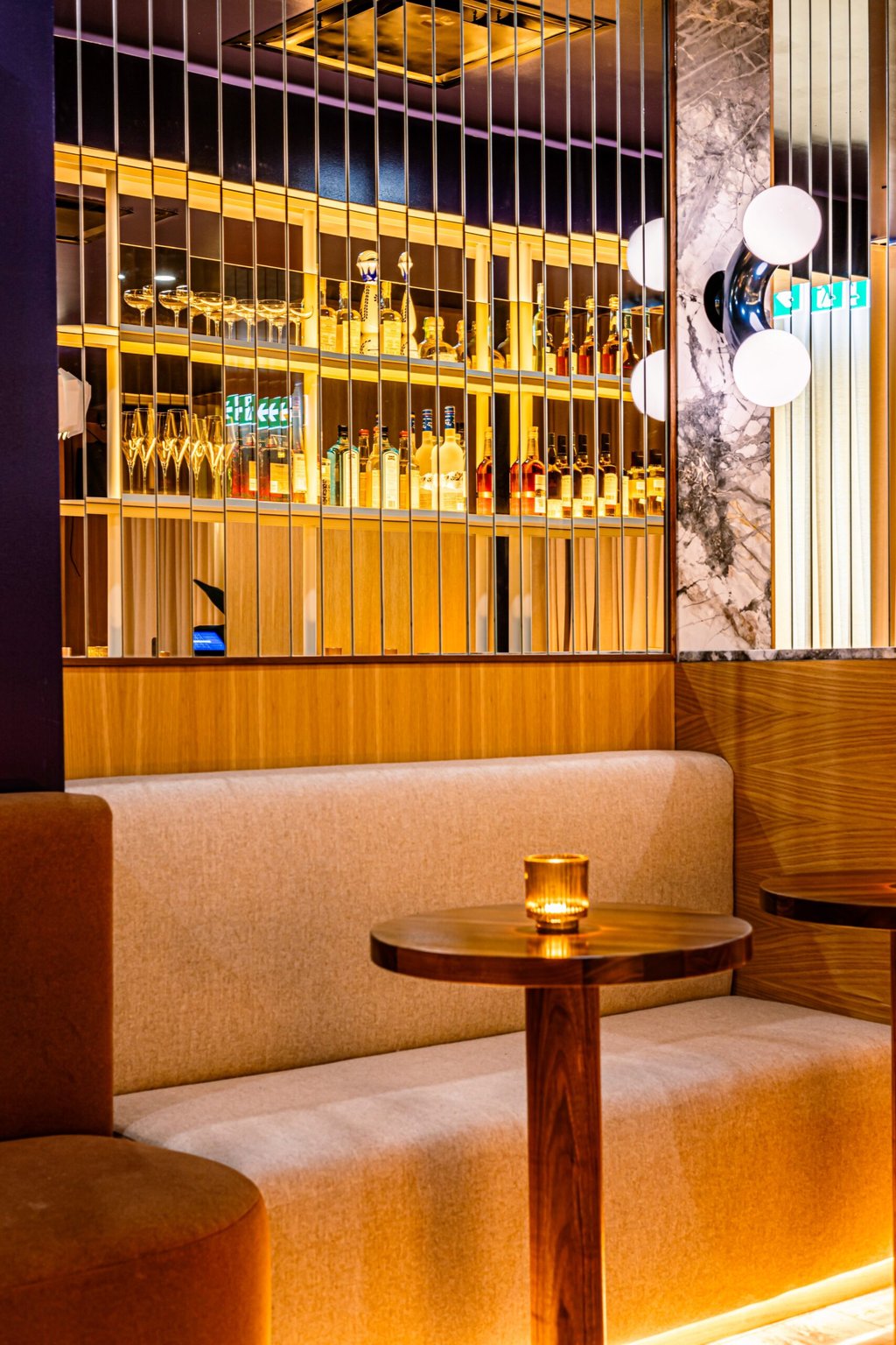 Beluga Lounge